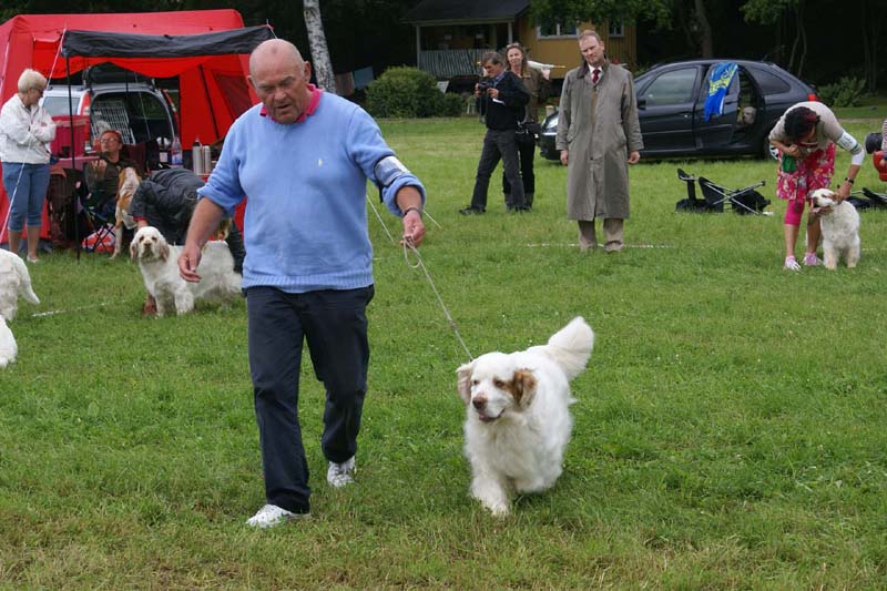 SWE_CLUBSHOW_Veteran_Bitch_ring_a