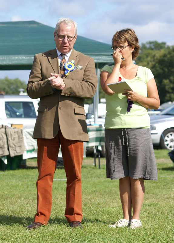 SWEClubShow2012_5_a_judge_secretary