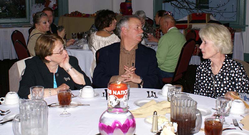 t_Banquet_Karen_Steve_Helen