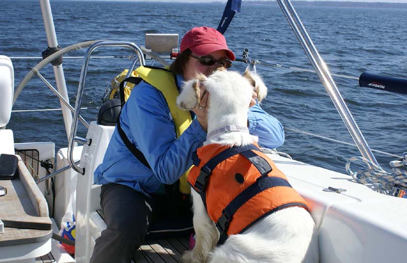 Hilla_Ira_sailing_16May_2010_a